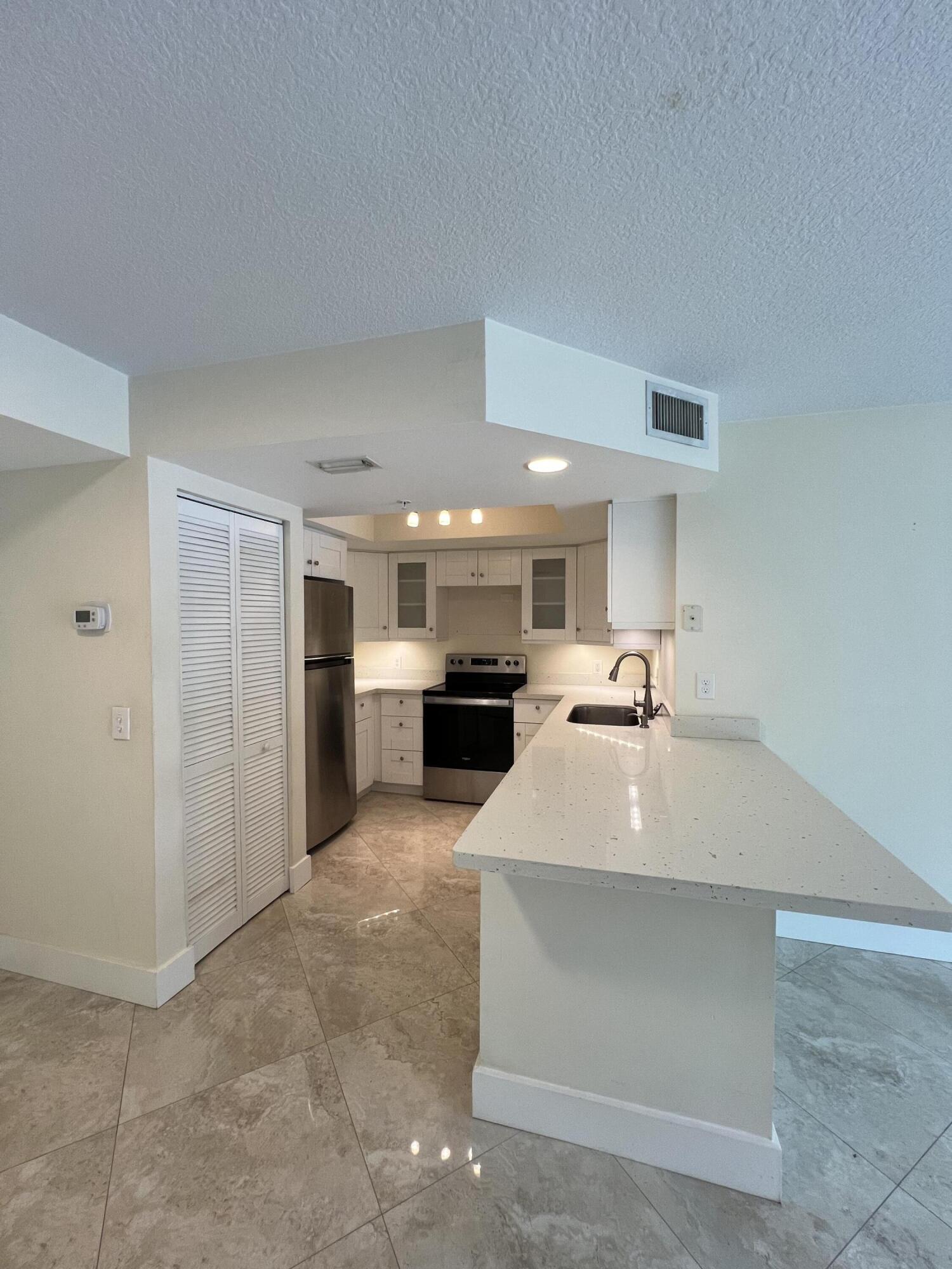4187 N Haverhill Road 506, West Palm Beach, FL 33417, West Palm Beach