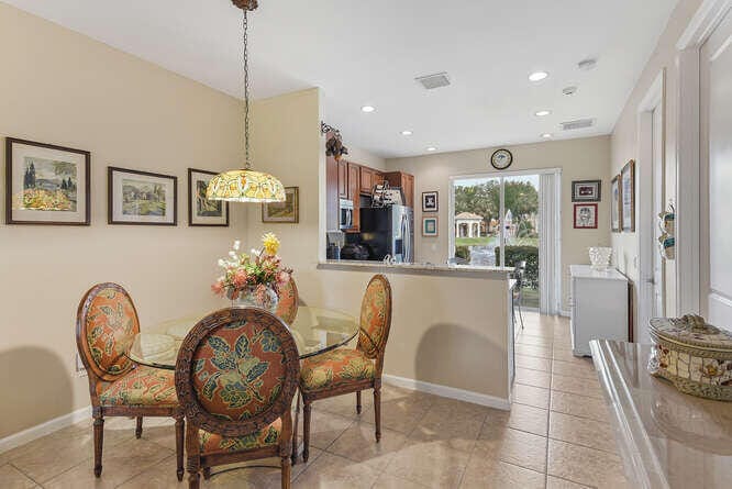 7401 Sarentino Lane 211 — photo 6