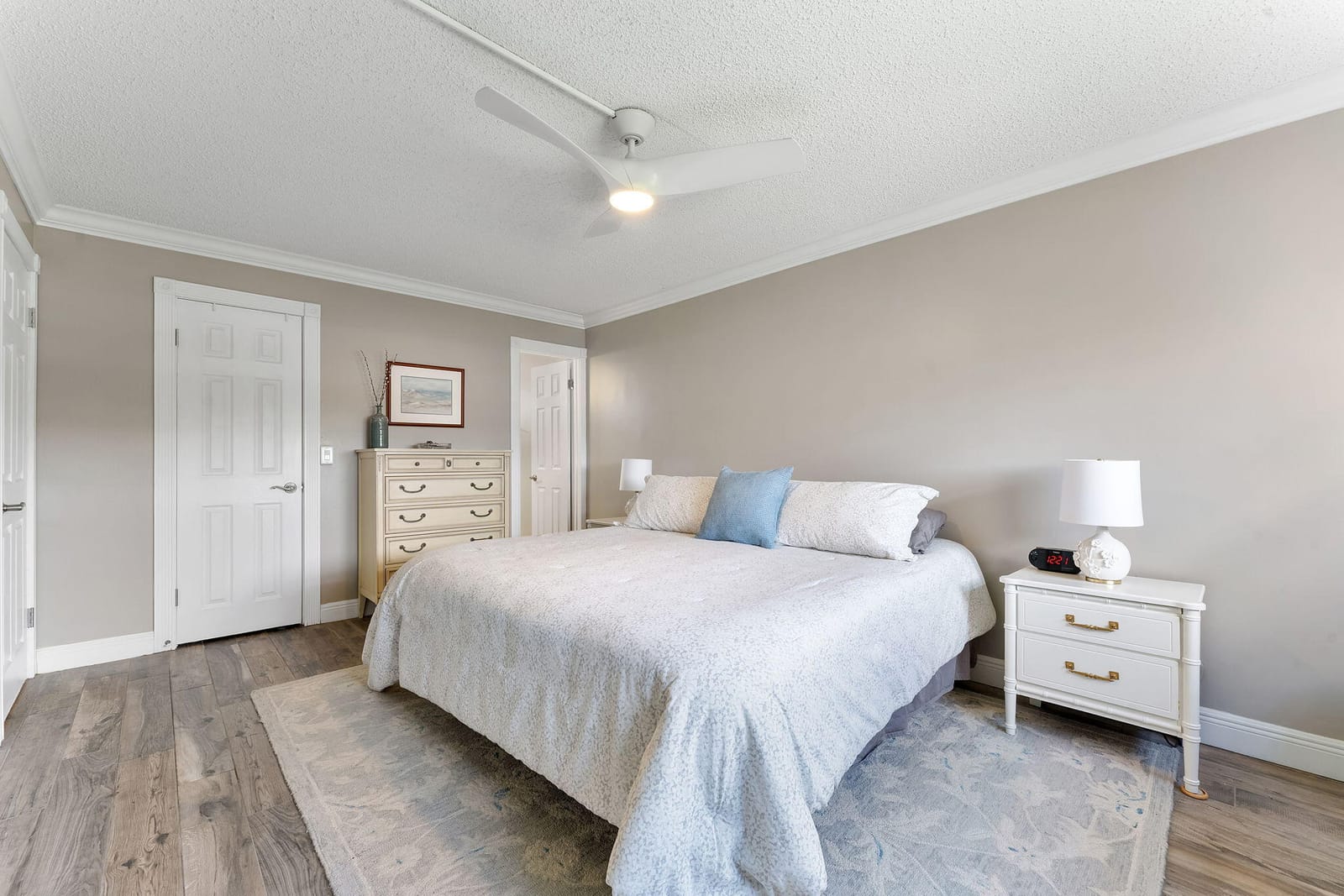 2515 NE 2nd Court 405 — photo 12