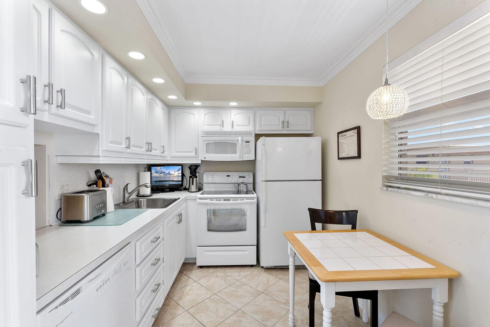 2515 NE 2nd Court 405, Boynton Beach, FL 33435 photo 17