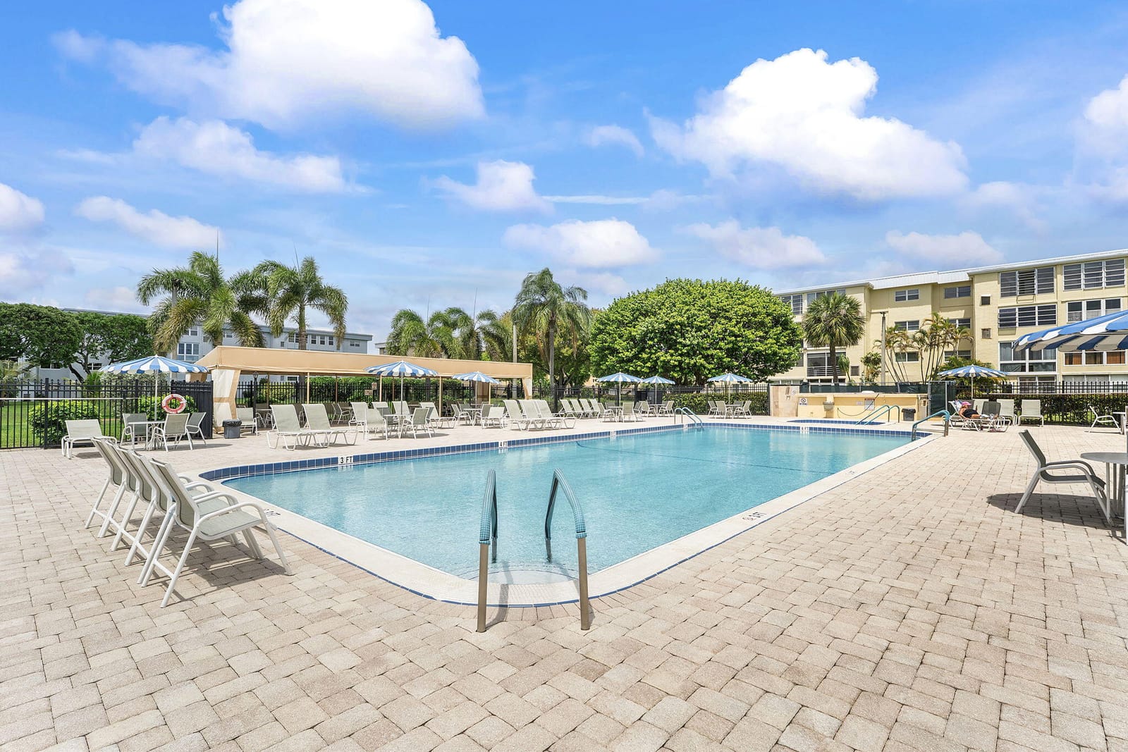 2515 NE 2nd Court 405, Boynton Beach, FL 33435 photo 18