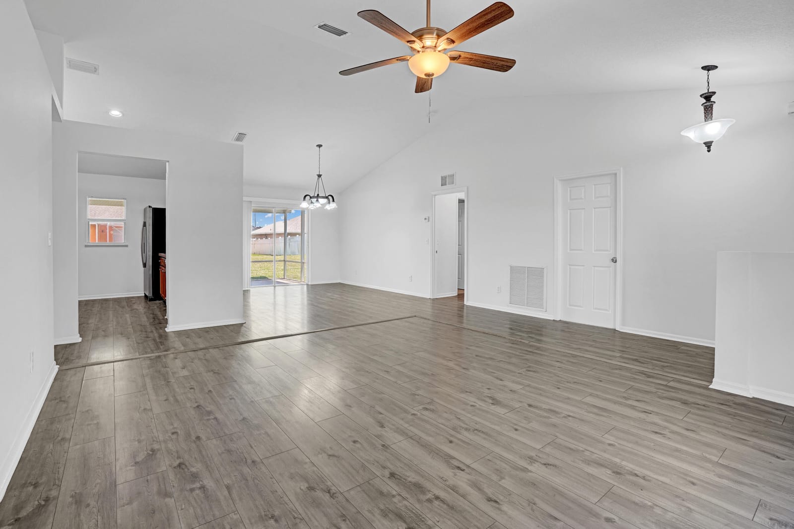 2125 SW Salvatierra Boulevard — photo 8