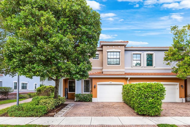 128 Delancey Avenue, sold in Gramercy Square, Delray Beach, FL