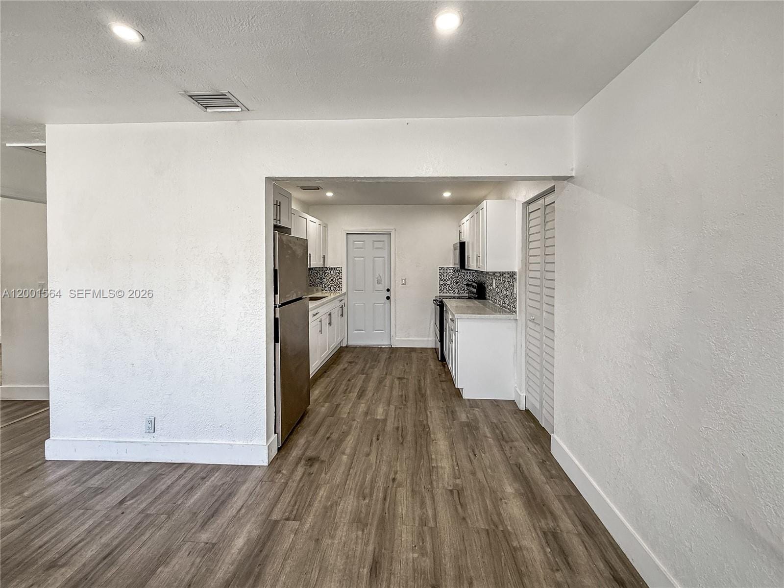 2620 NW 18th Terrace 3 — photo 2
