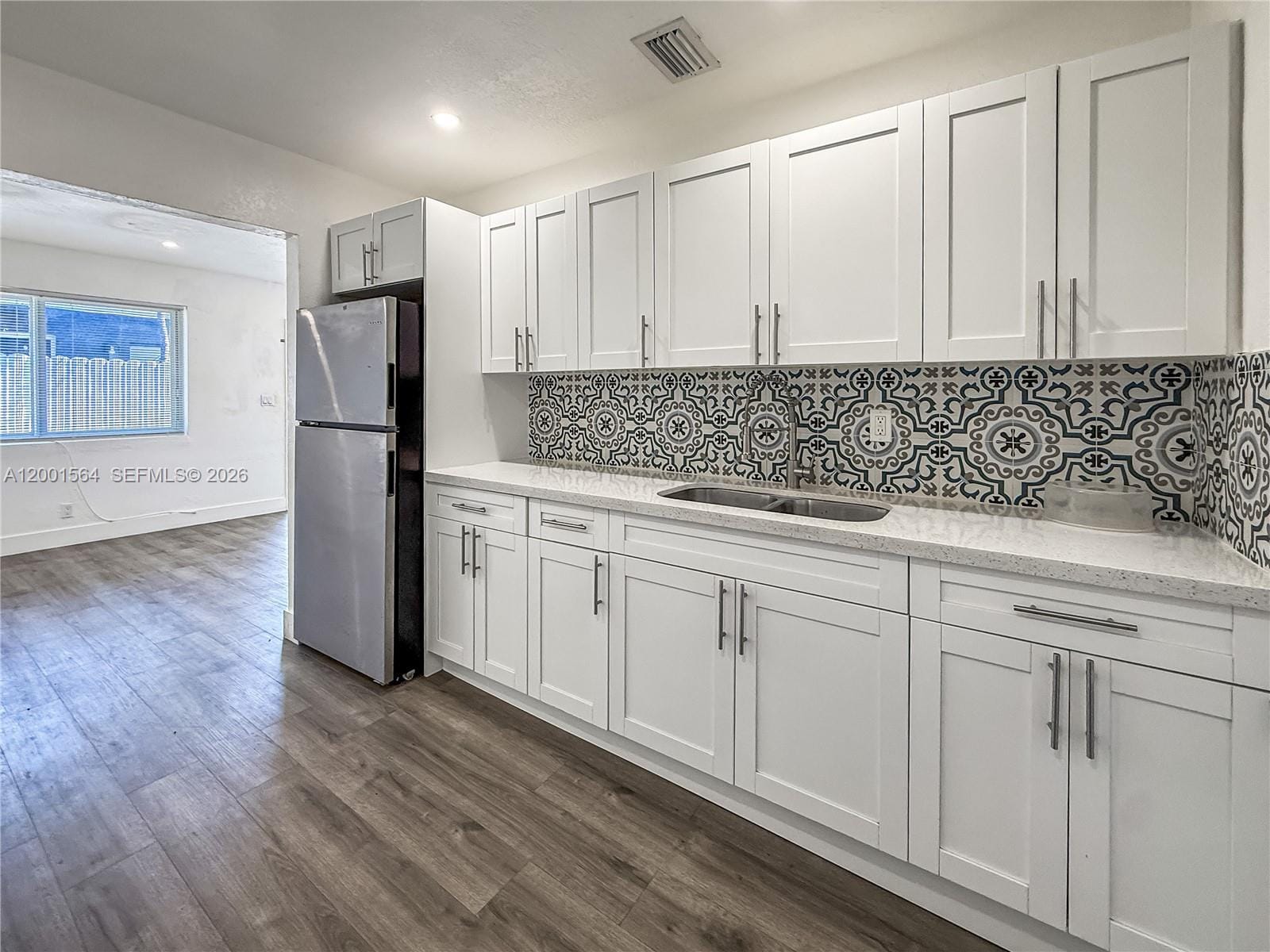 2620 NW 18th Terrace 3 — photo 5