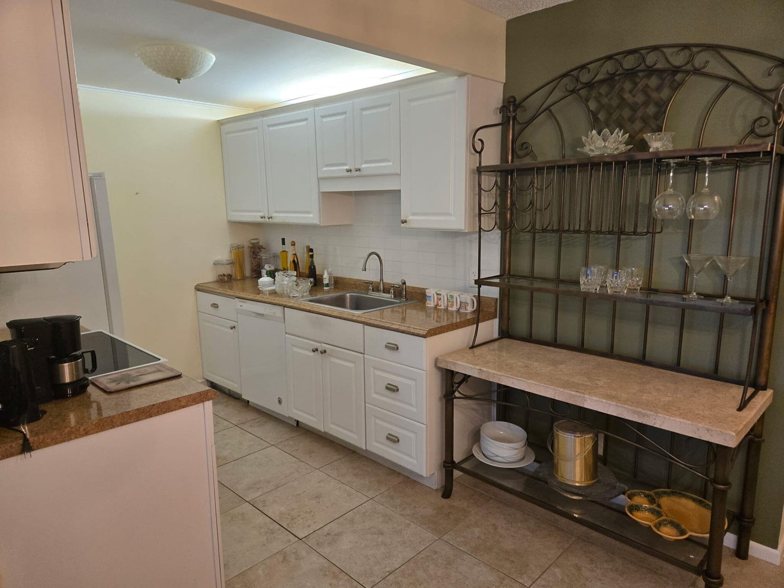 4047 N Newport N 4047 — photo 4