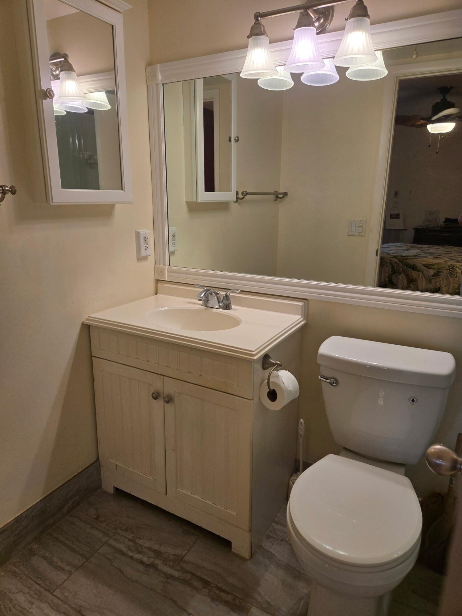 4047 N Newport N 4047 — photo 9