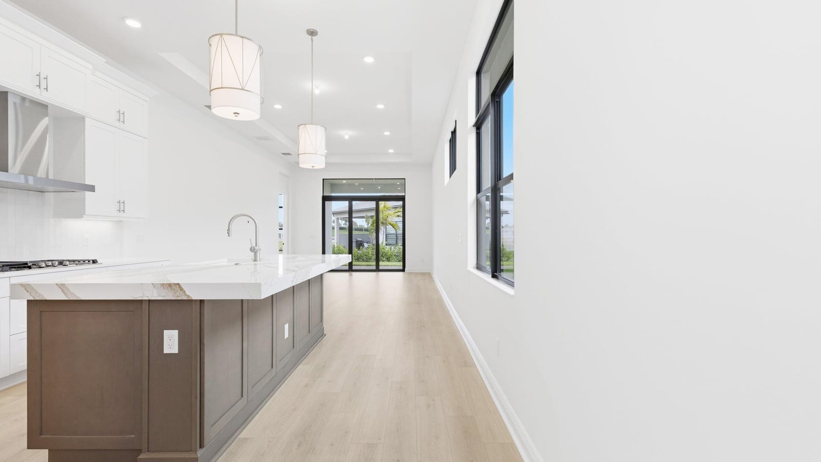 5084 Lido Key Lane — photo 4