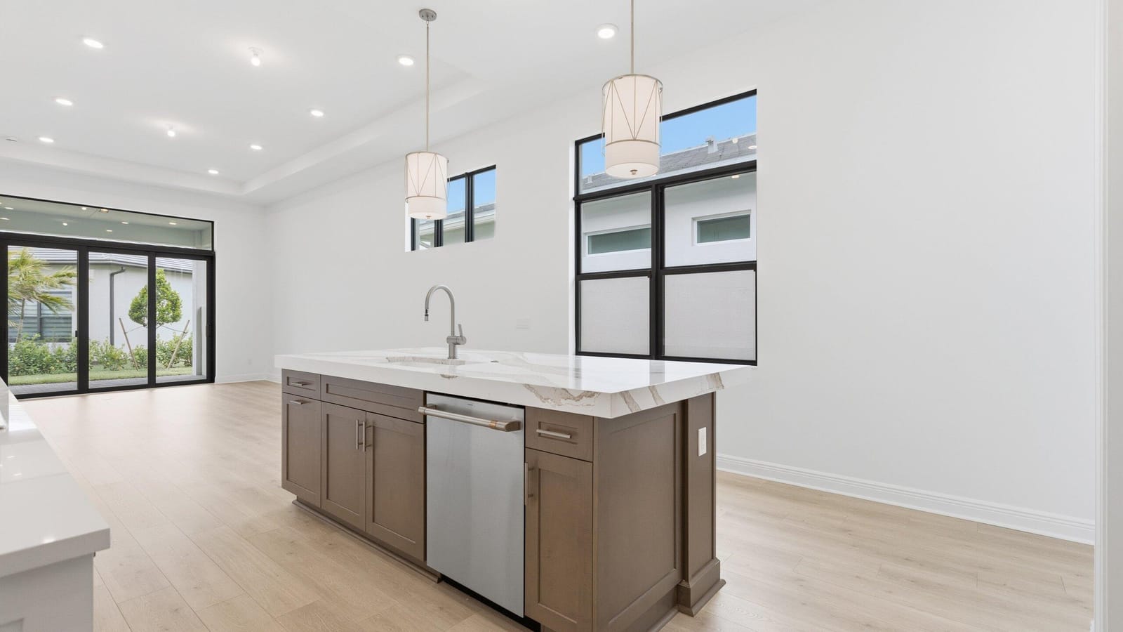 5084 Lido Key Lane — photo 7