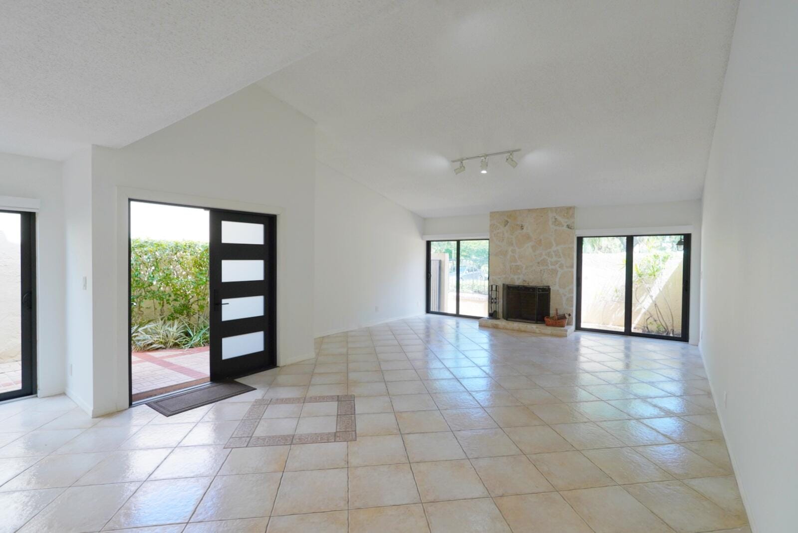 6829 Pradera Drive, Boca Raton, FL 33433 photo 4