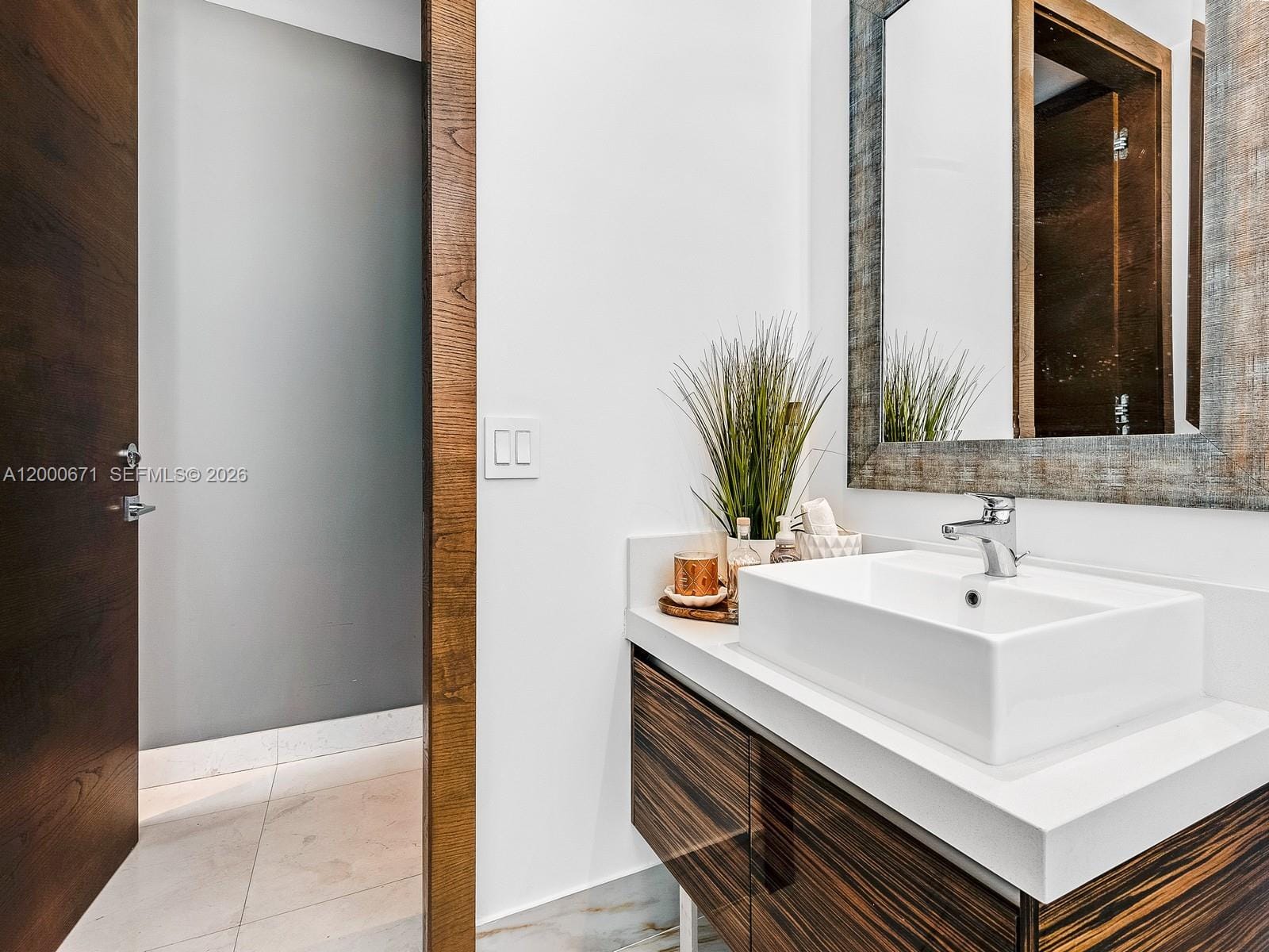 1100 Biscayne Boulevard 2105, Miami, FL 33132 photo 8