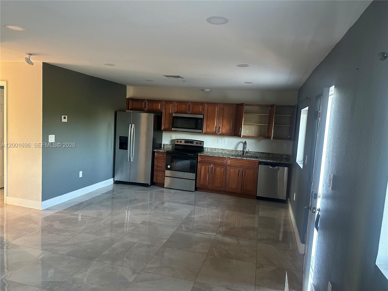 587 NW 100th Street C, Miami, FL 33150 photo 3