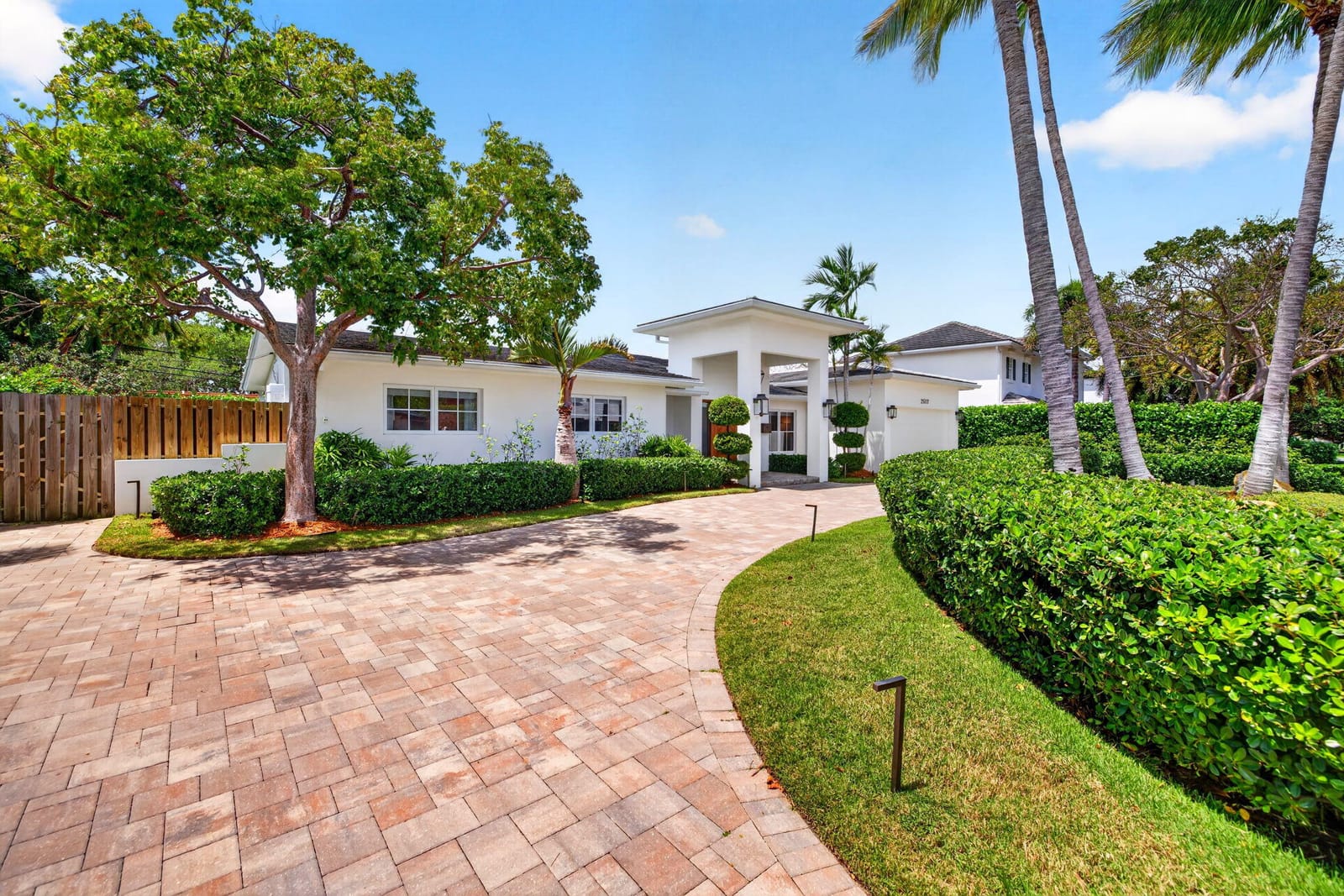2517 NE 26th Avenue, Fort Lauderdale, FL 33305 photo 3