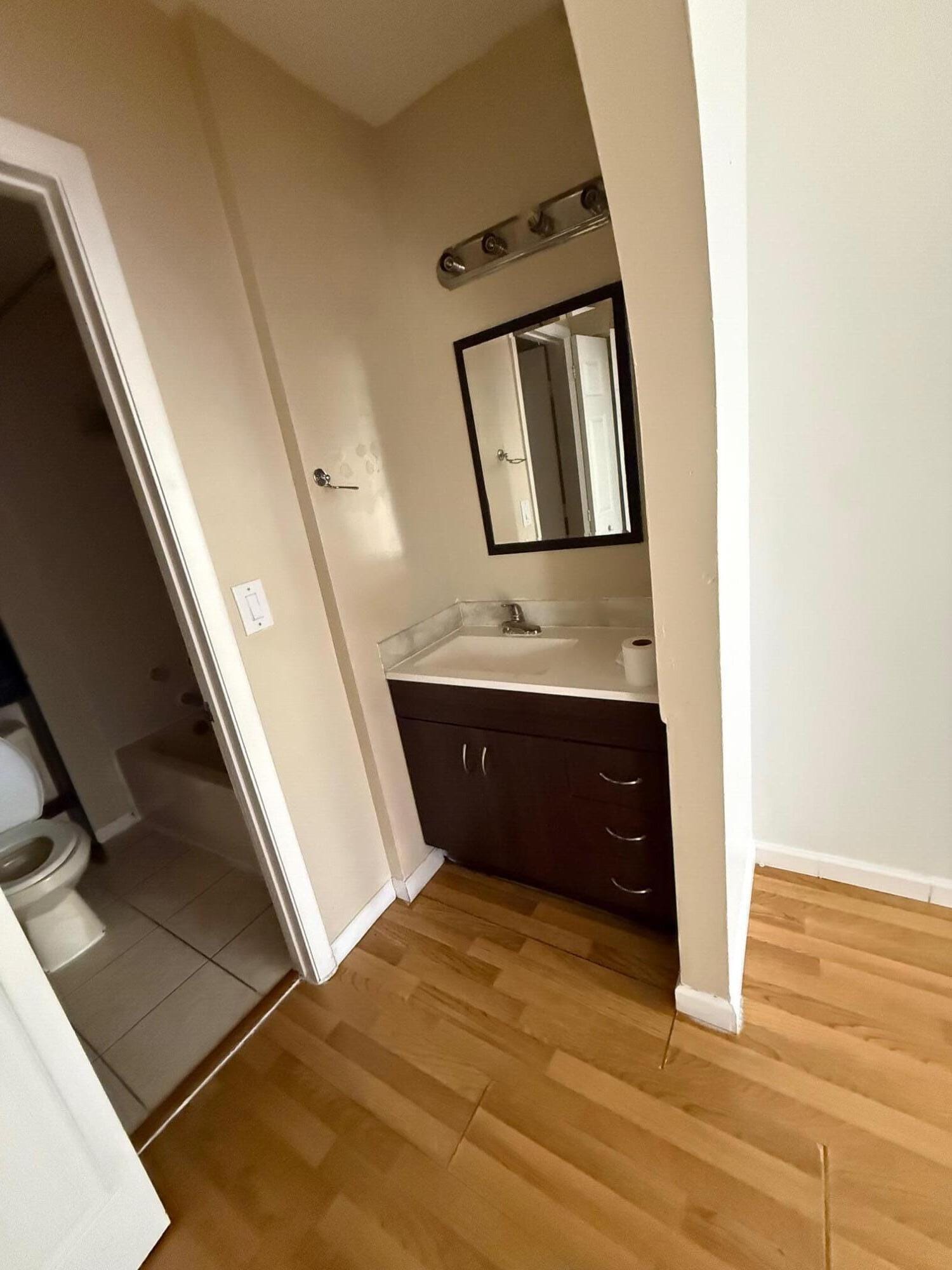 5721 Riverside Drive 301b5 — photo 8