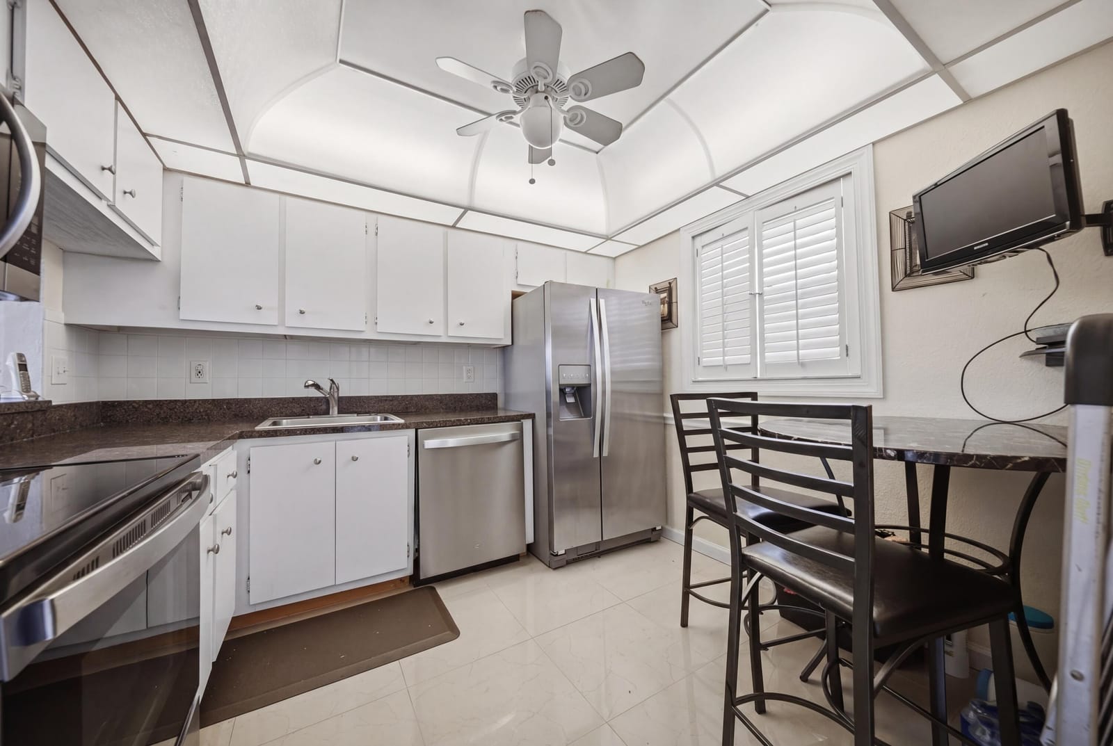 3040 Holiday Springs Boulevard 212, Margate, FL 33063 photo 4