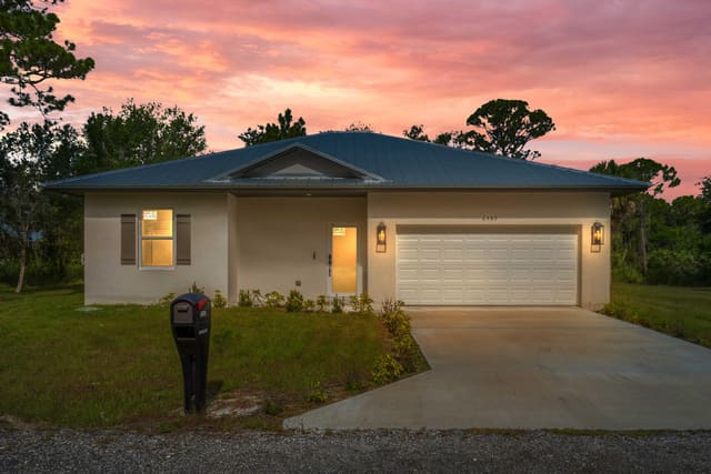 2483 Iroquois Avenue, sold in San Lucie Plaza Subdivision Unit 1, Fort Pierce, FL