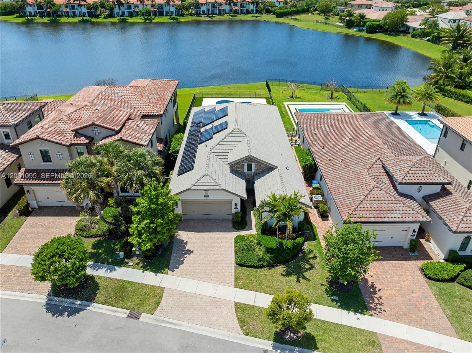 1286 SW 113th Way, Pembroke Pines, FL 33025 photo 2