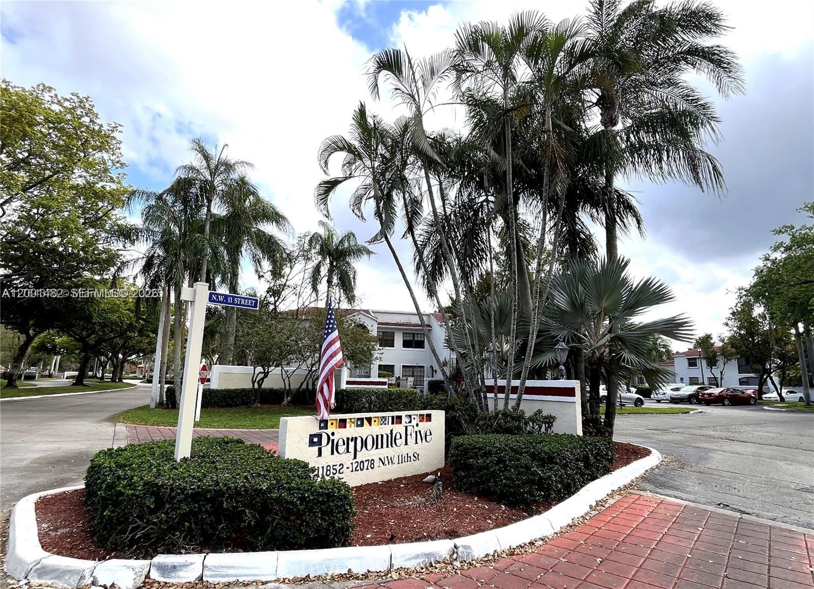 11905 NW 11th Street 11905, Pembroke Pines, FL 33026, Pembroke Pines