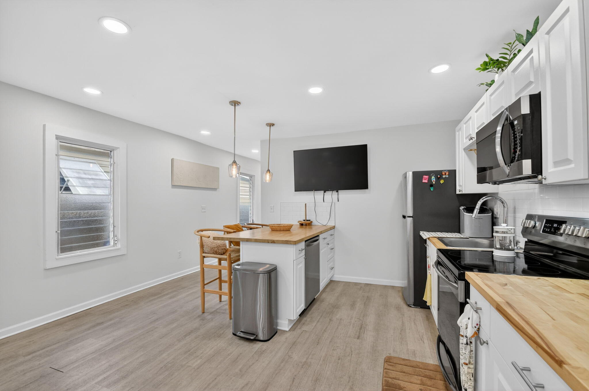 306 N J Street — photo 11