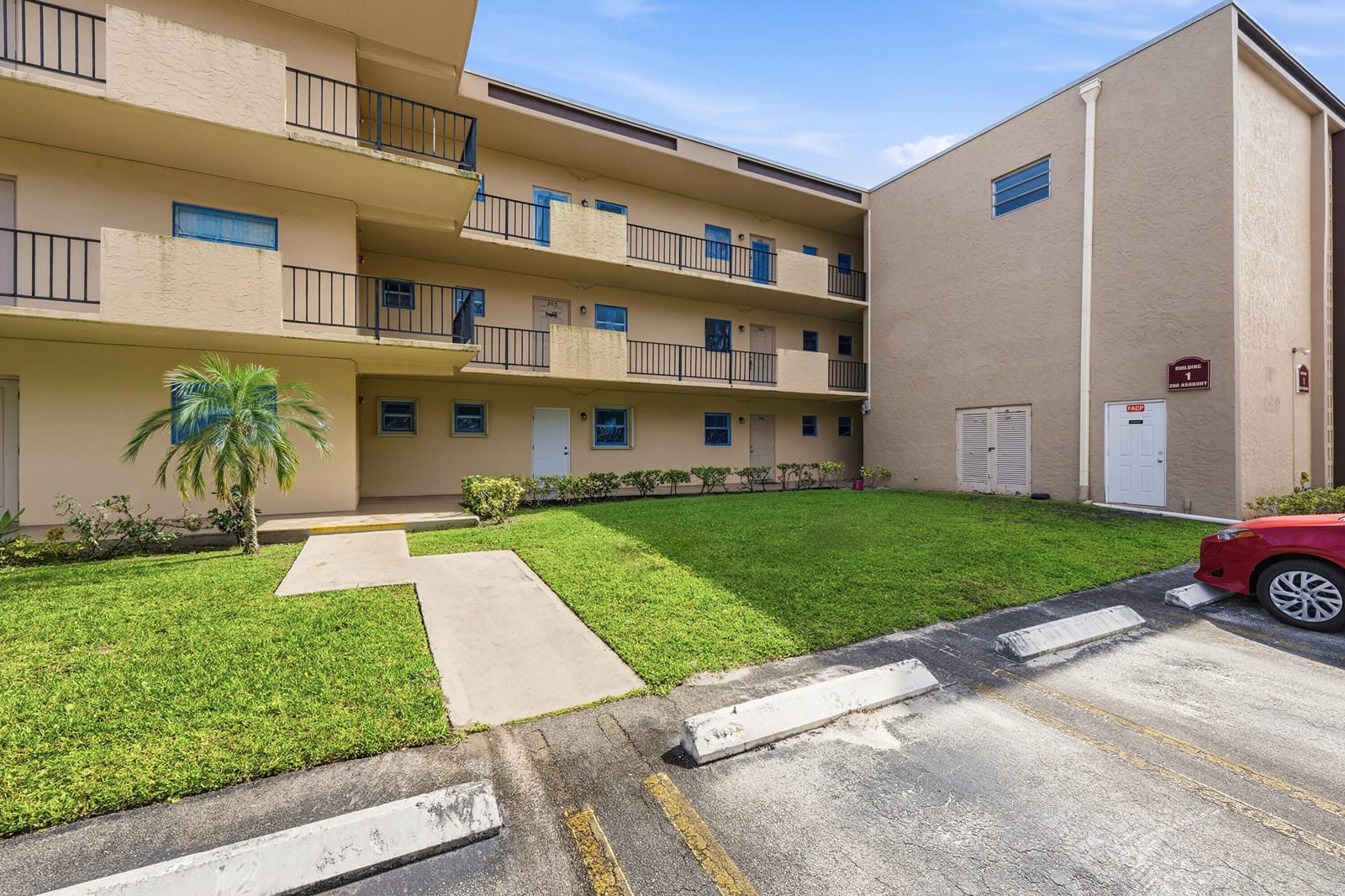 200 Ashbury Road 106, Hollywood, FL 33024
