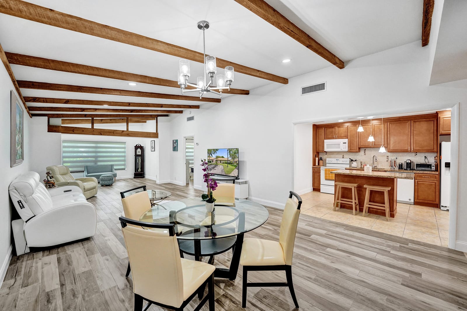 9707 N New River Canal Road 221 — photo 11