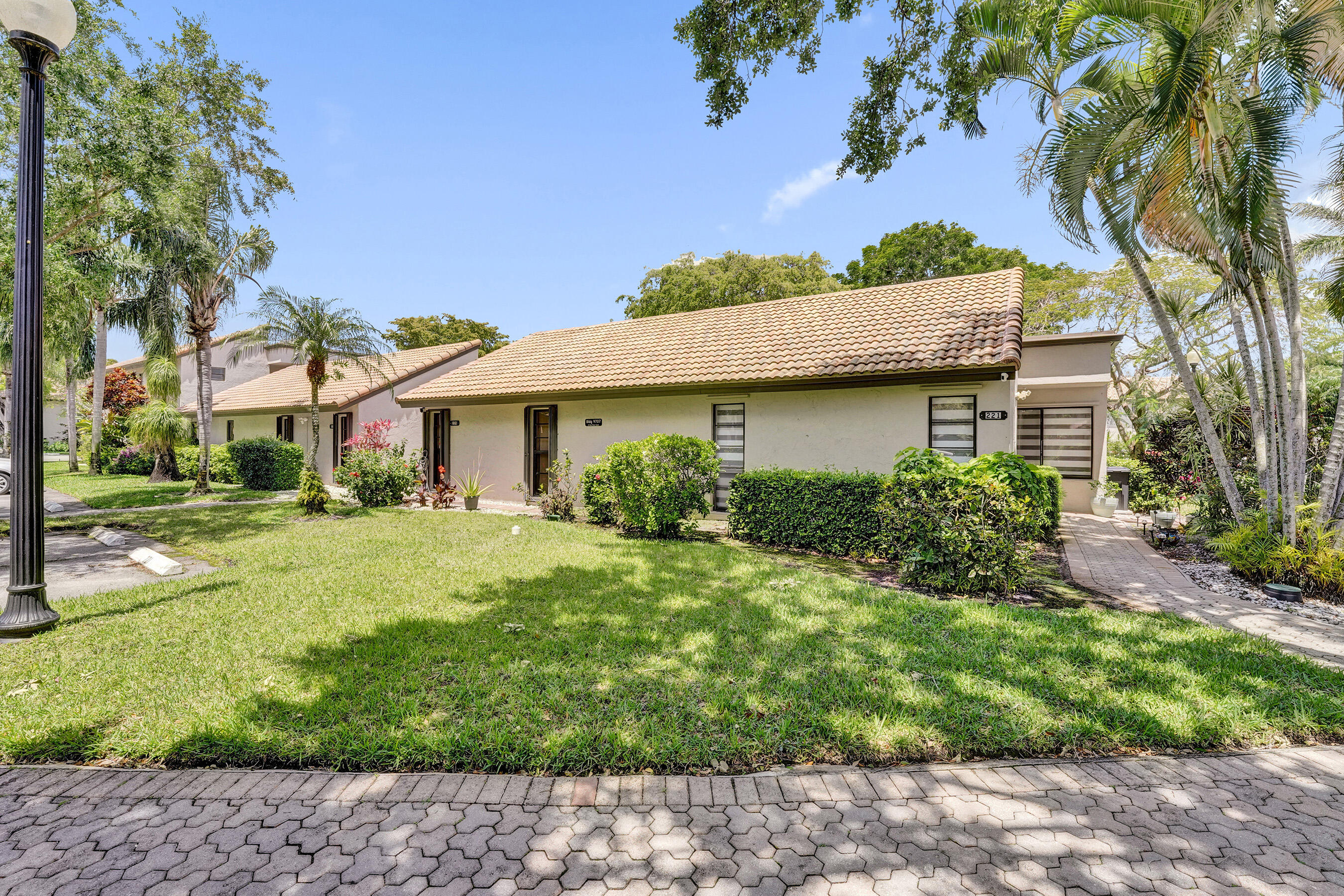 9707 N New River Canal Road 221, Plantation, FL 33324, Plantation