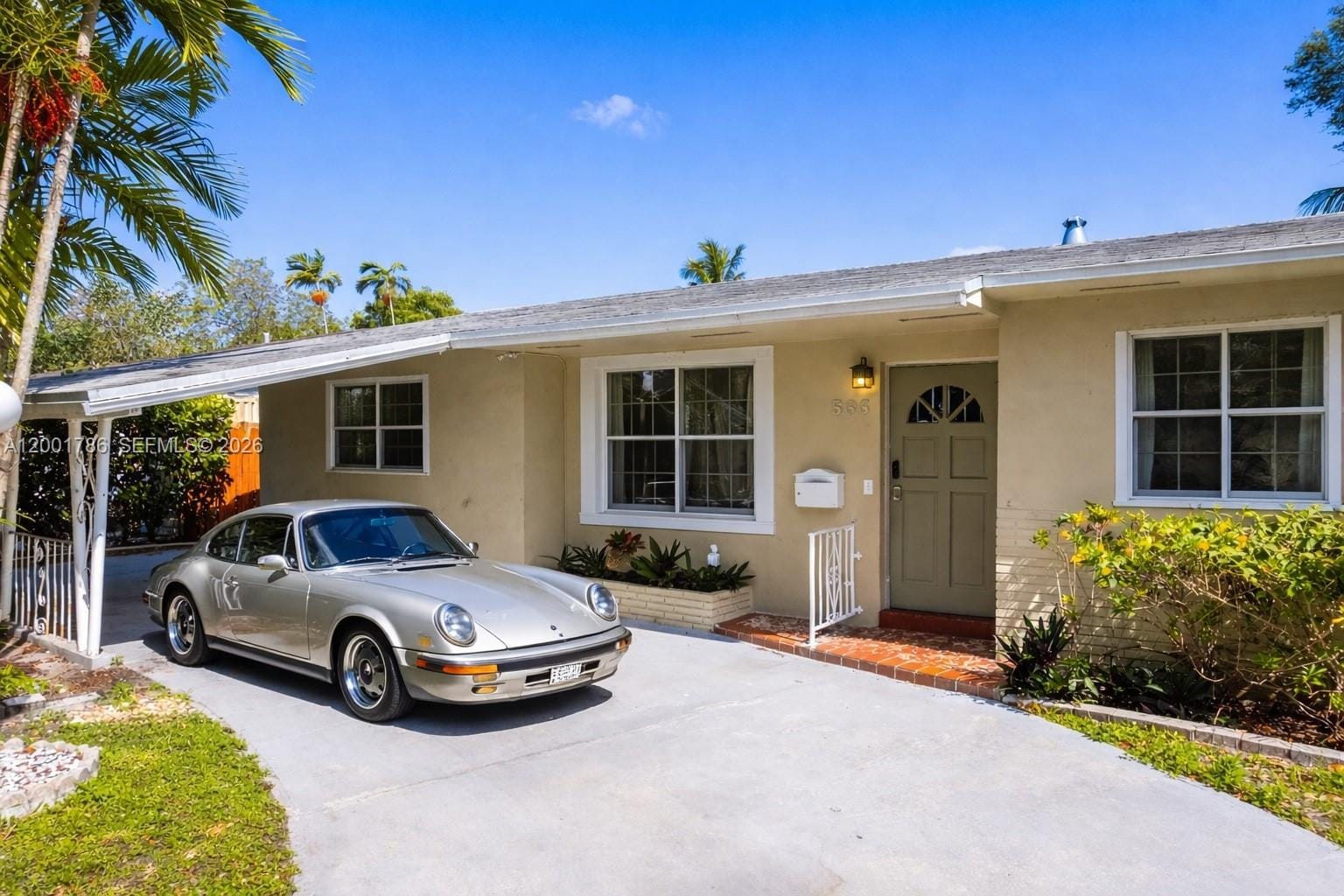 565 NE 160th Terrace, Miami, FL 33162