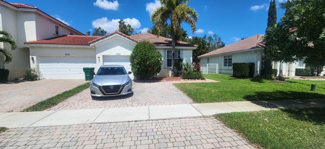 18781 SW 25th Court, sold in Parcel D At Sunset Lakes, Miramar, FL
