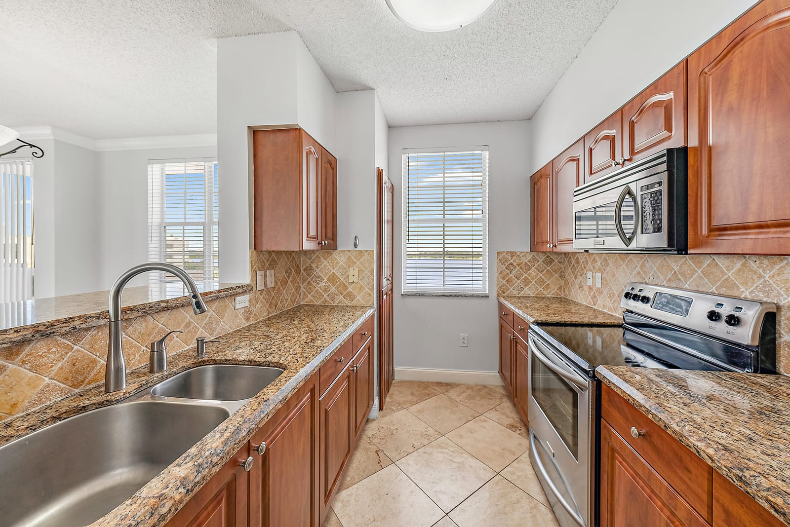 616 Clearwater Park Road 913 — photo 10