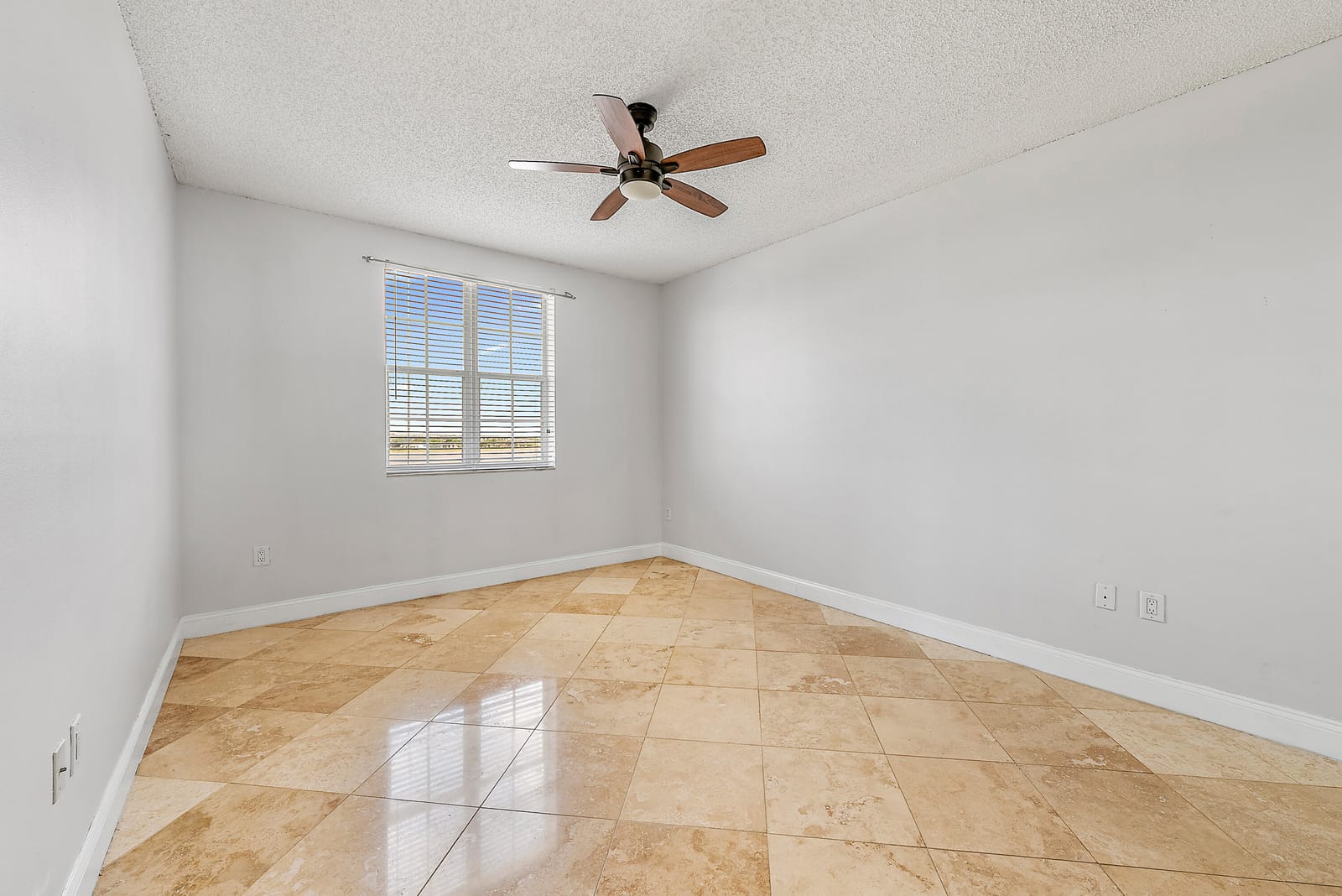 616 Clearwater Park Road 913 — photo 12