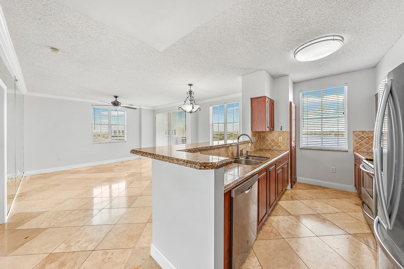 616 Clearwater Park Road 913 — photo 8