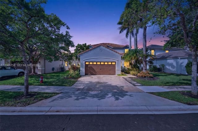 567 Live Oak Lane, sold in Sector 2-Parcels 12 13 14, Weston, FL