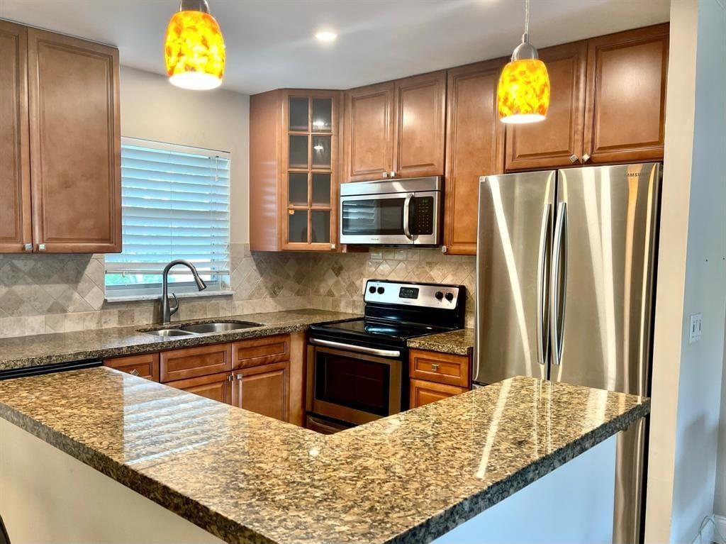 809 W Oakland Park Boulevard J12, Oakland Park, FL 33311 photo 2