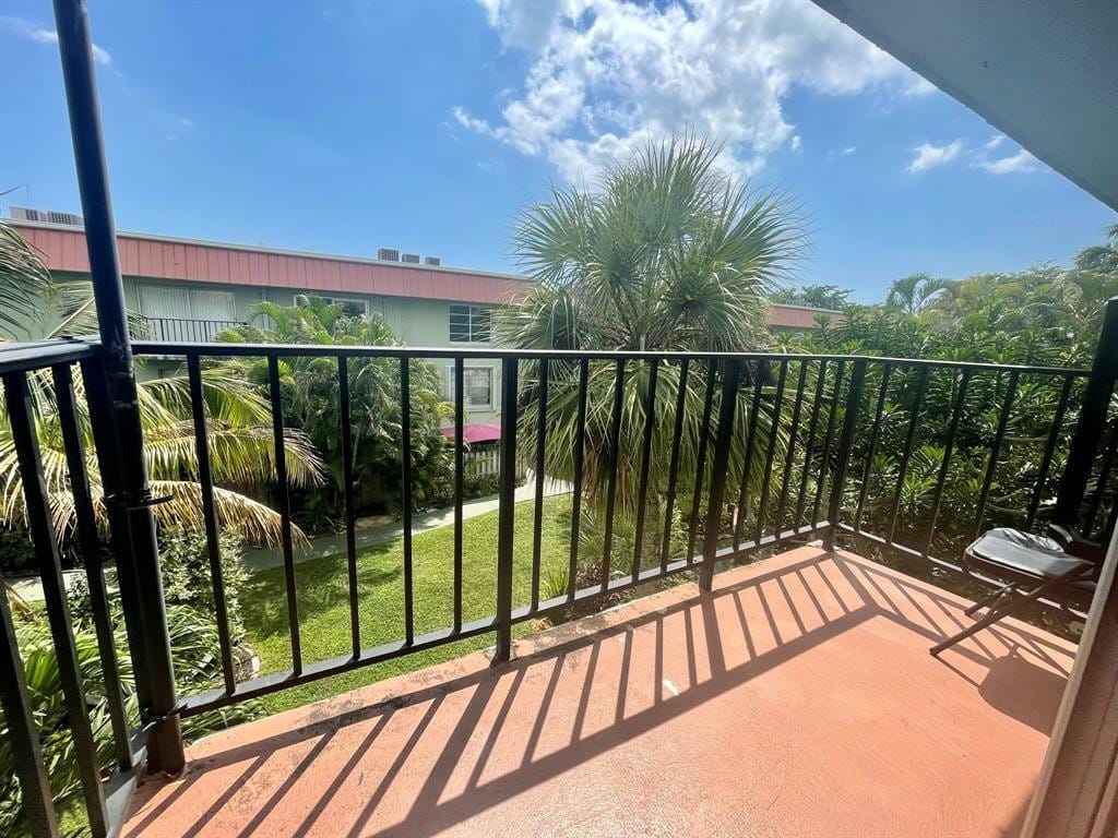 809 W Oakland Park Boulevard J12, Oakland Park, FL 33311 photo 3