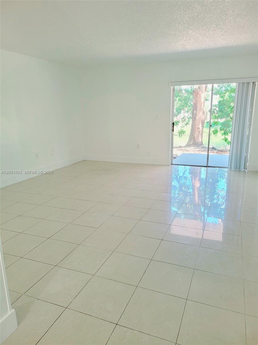 9375 Fontainebleau Boulevard L107 — photo 10