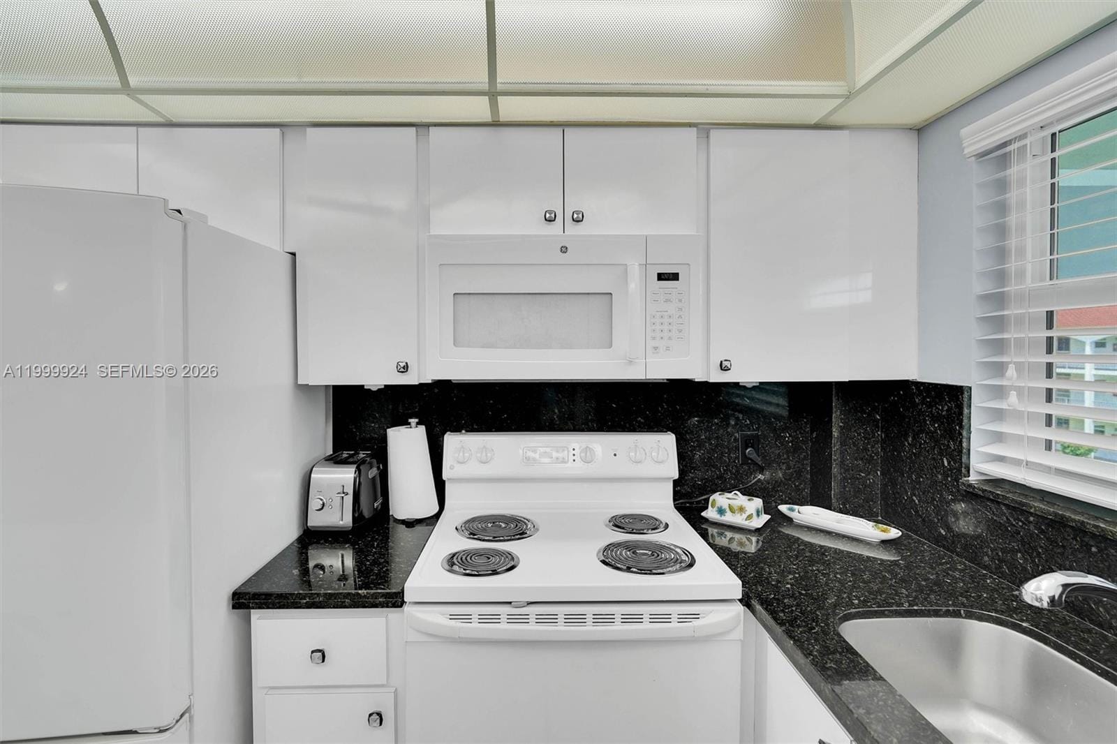 580 Egret Drive 303, Hallandale Beach, FL 33009 photo 27