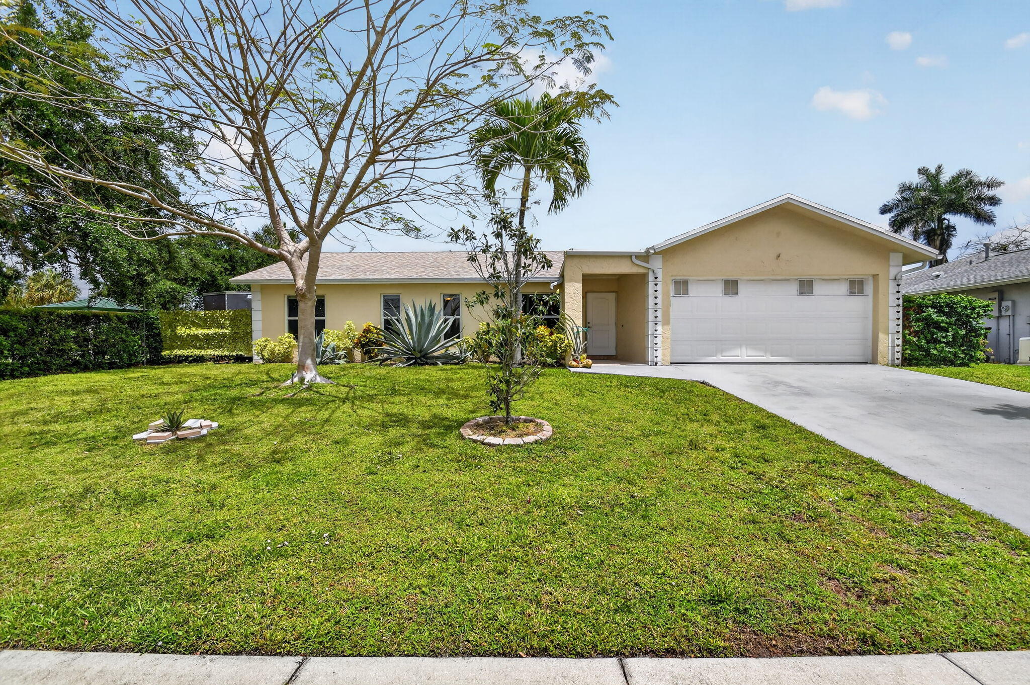 1262 Essex Drive, Wellington, FL 33414