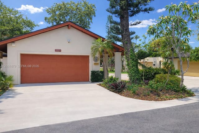 5524 Constant Spring Terrace 213, Lauderhill, FL 33319