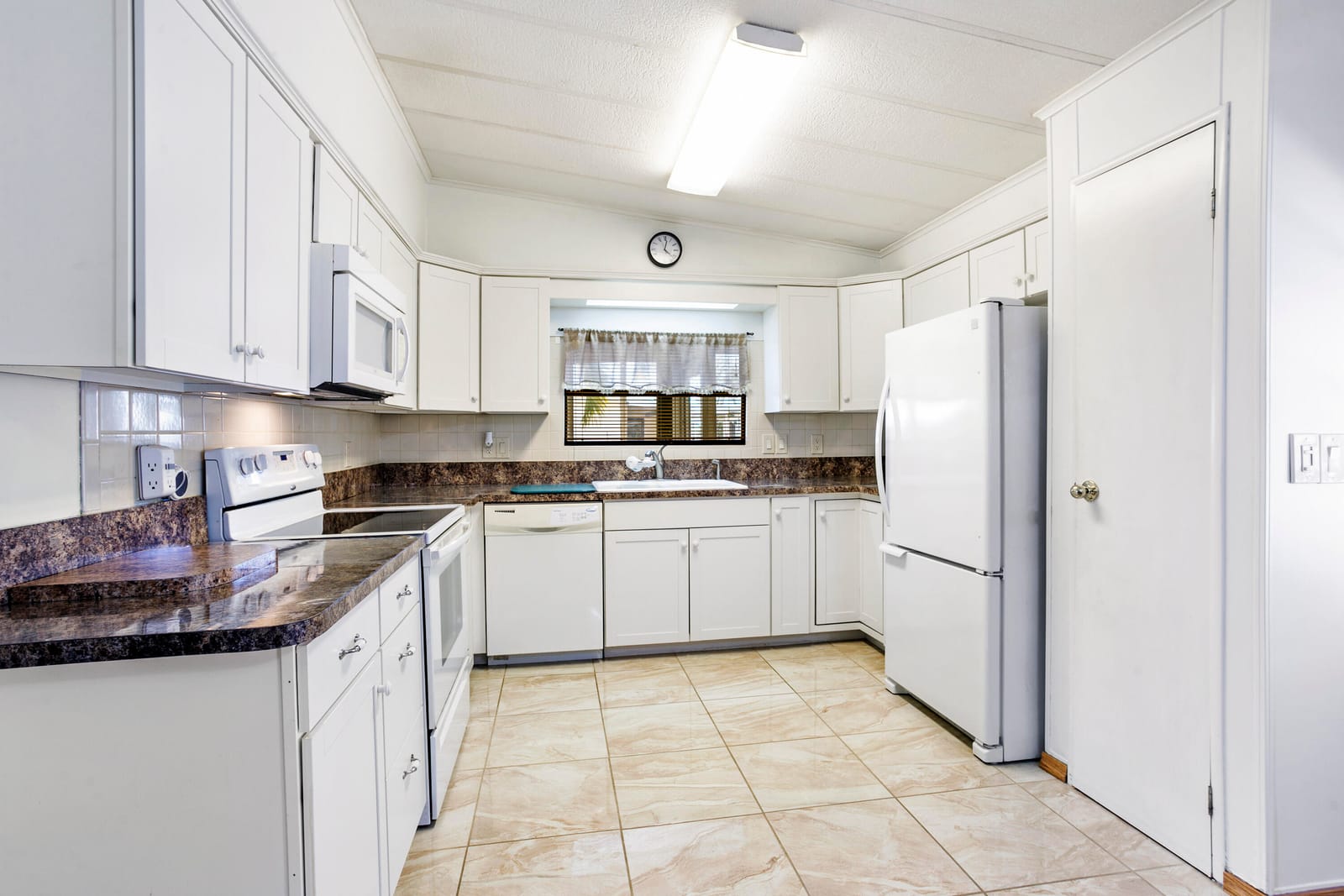 48014 Jaruco Bay, Boynton Beach, FL 33436 photo 4