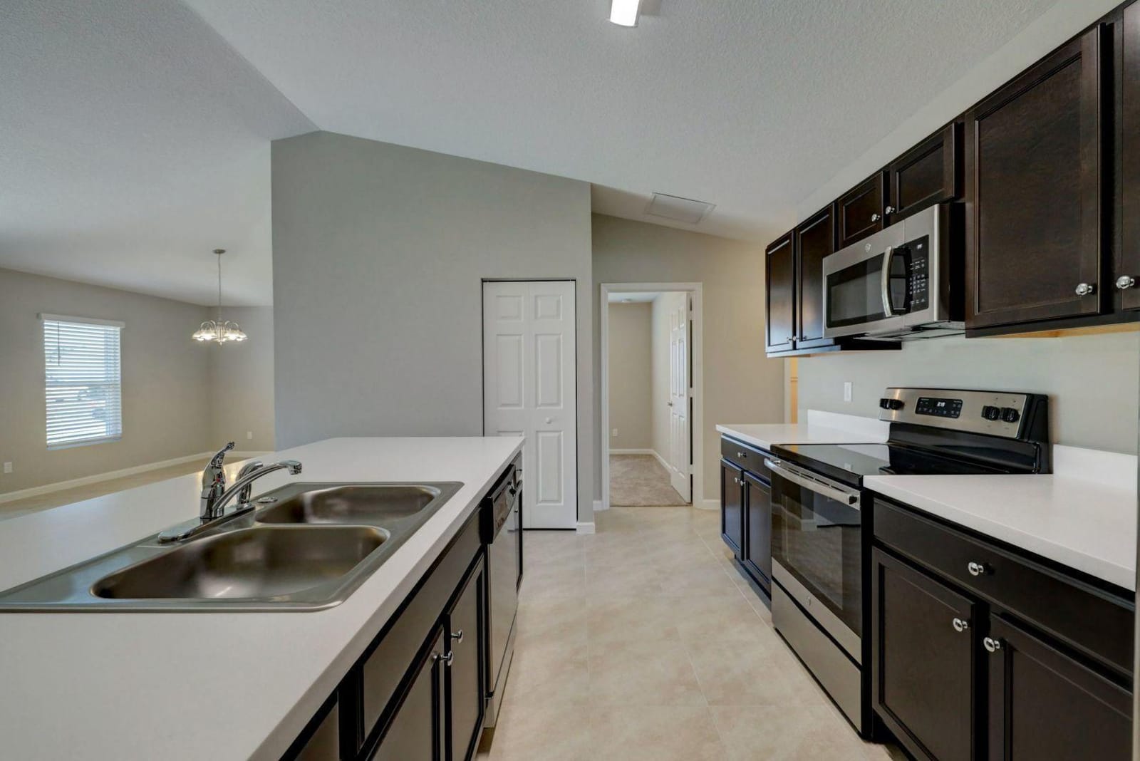 3785 SW Ottawa Street — photo 6