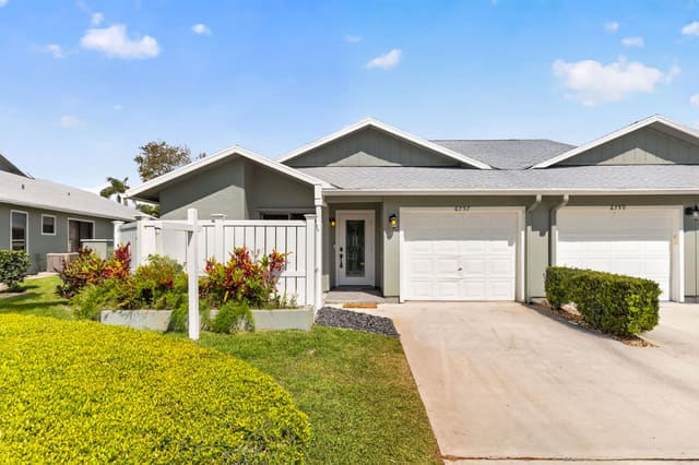 6757 SE Yorktown Drive, sold in Yorktown At Heritage Ridge, Hobe Sound, FL