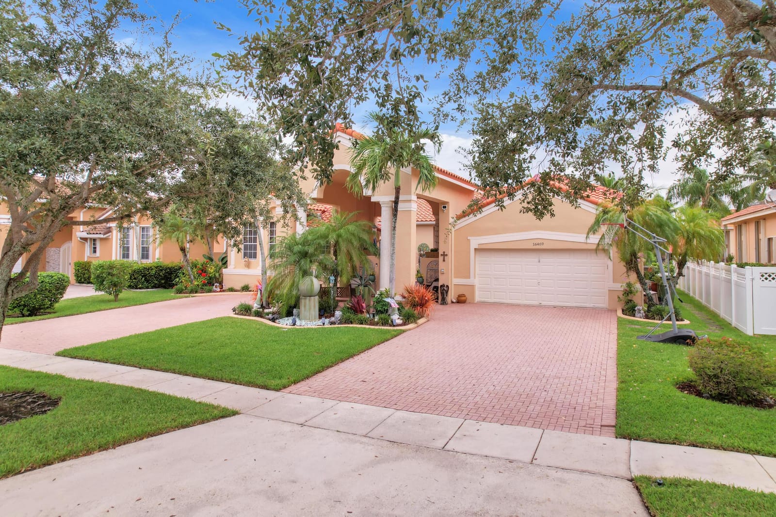 16469 NW 12th Street, Pembroke Pines, FL 33028 photo 2