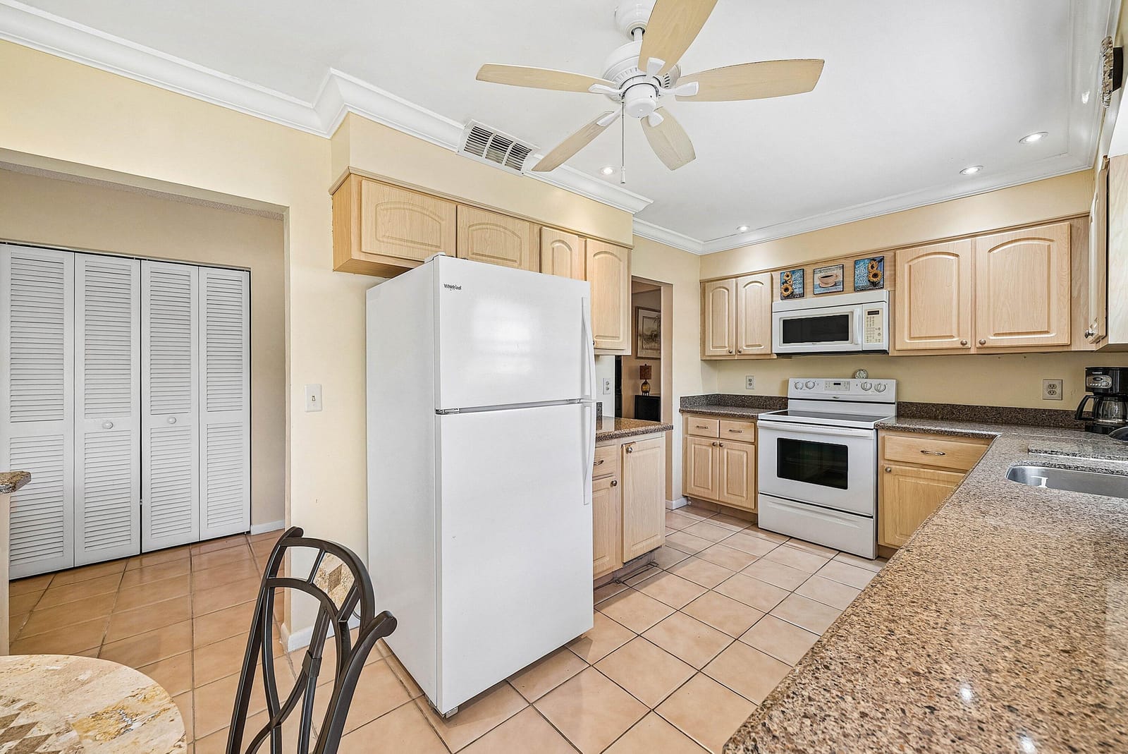 21875 Arriba Real 18b, Boca Raton, FL 33433 photo 13