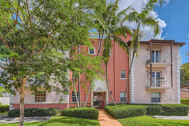 29 Santillane Avenue 2, 29 Santillane Avenue Cond, Coral Gables, FL