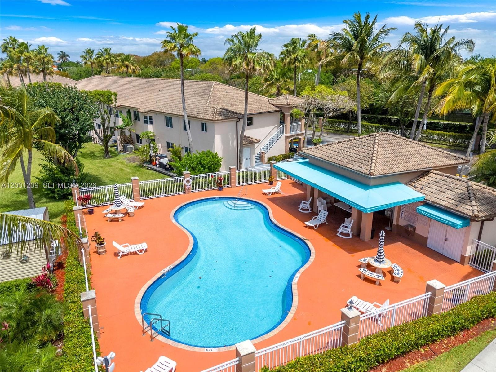 2721 SE 12th Place 102, Homestead, FL 33035 photo 4