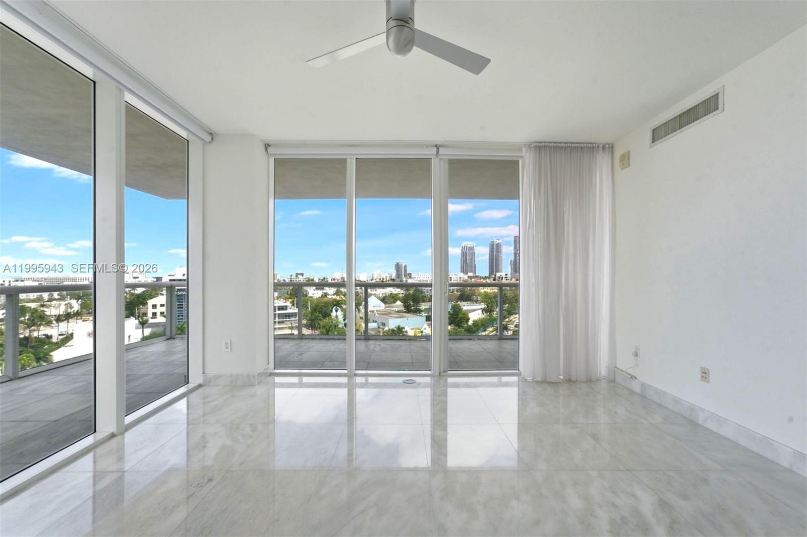 450 Alton Road 910 — photo 8