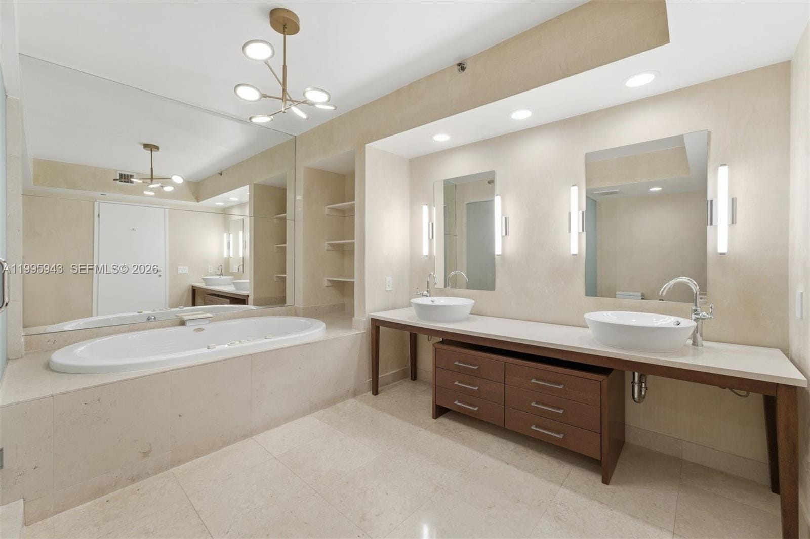 450 Alton Road 910 — photo 10