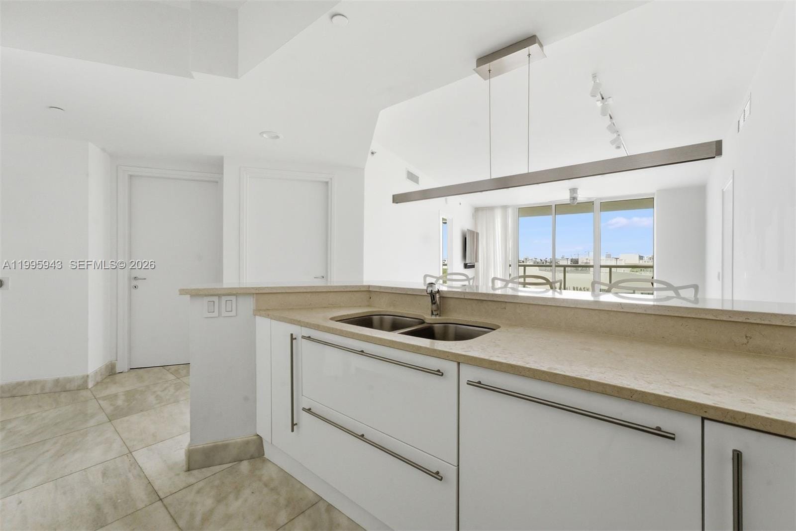 450 Alton Road 910, Miami Beach, FL 33139 photo 17