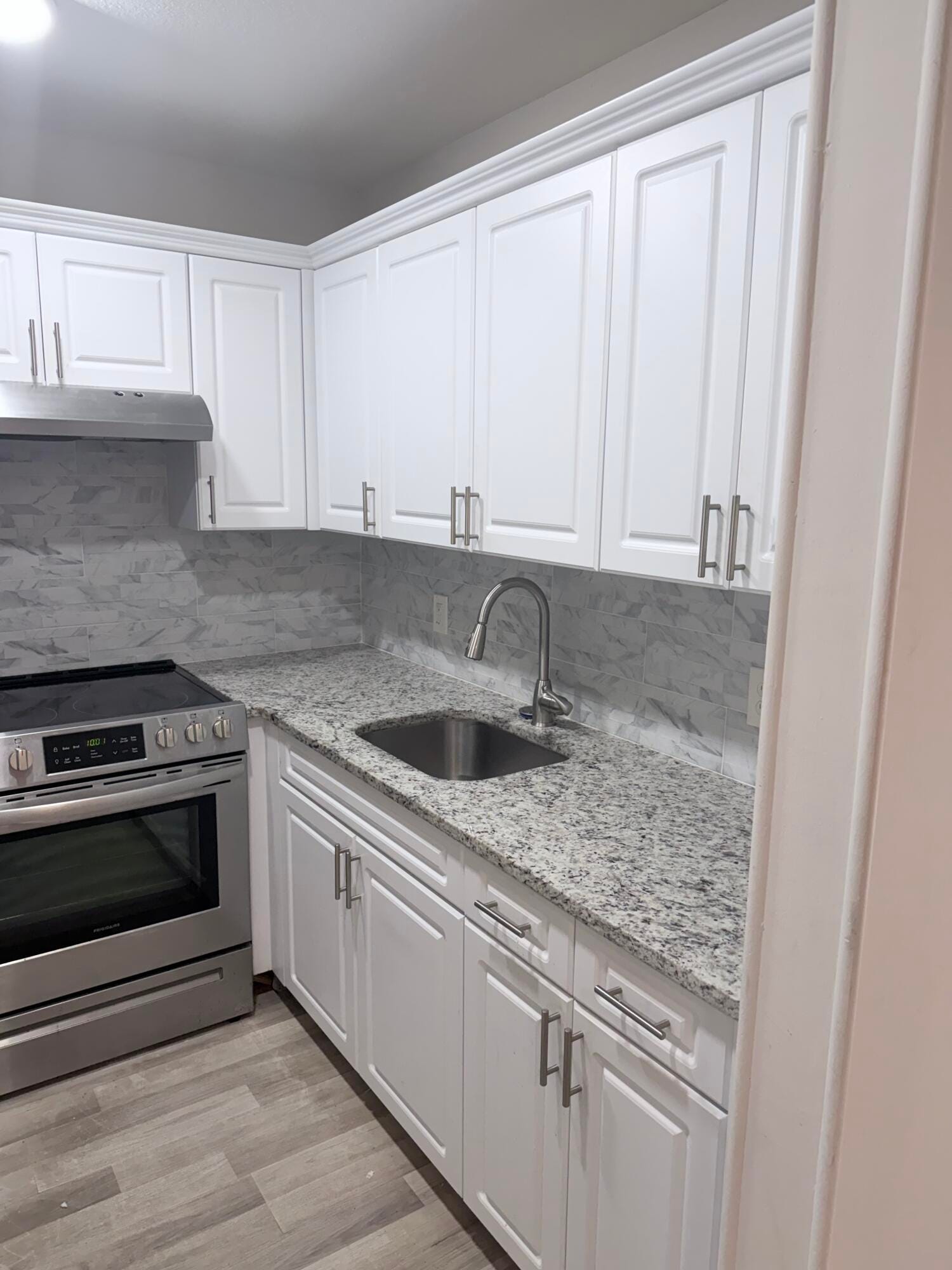 204 Canterbury I, West Palm Beach, FL 33417 photo 2