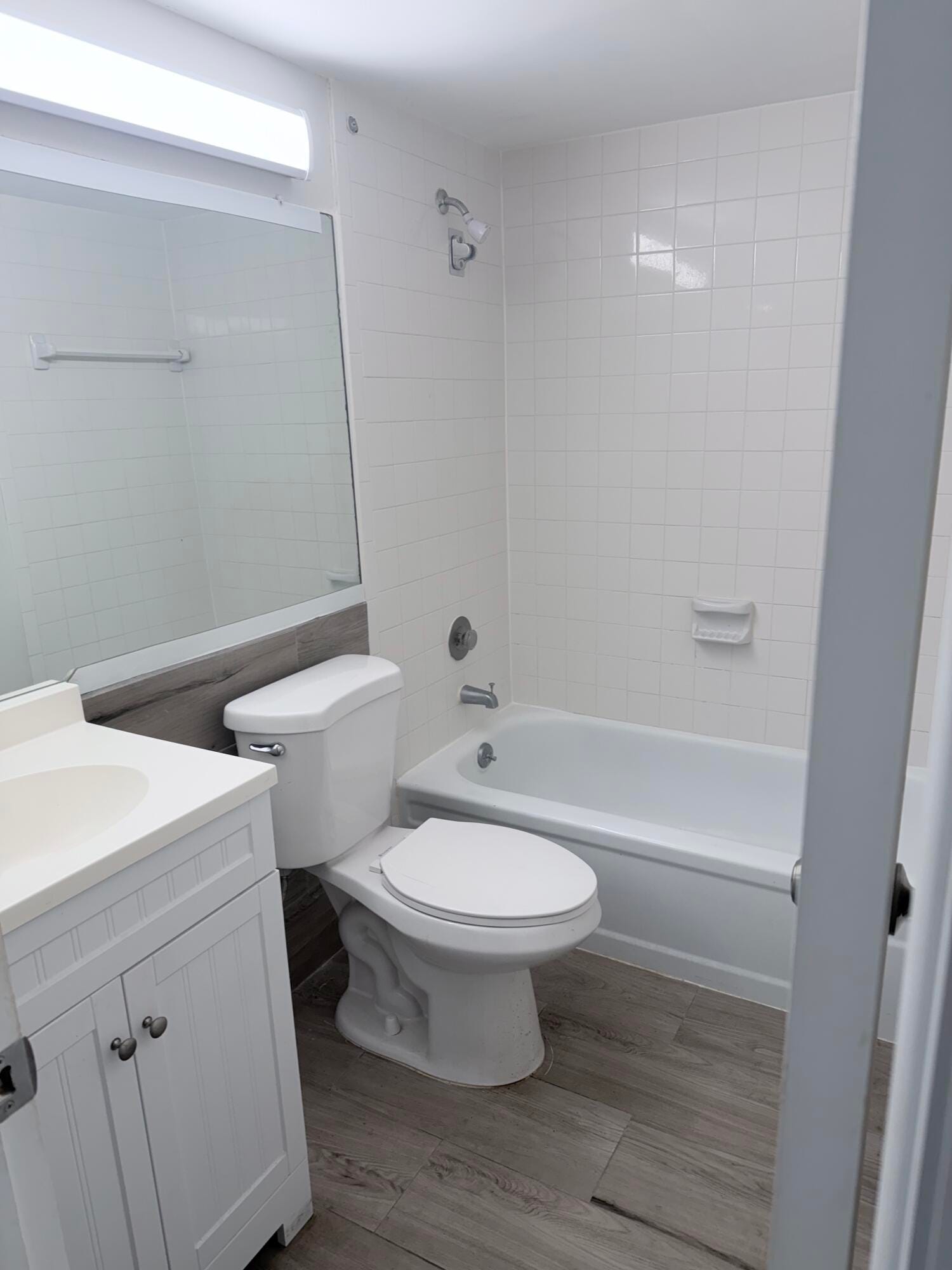 204 Canterbury I, West Palm Beach, FL 33417 photo 6